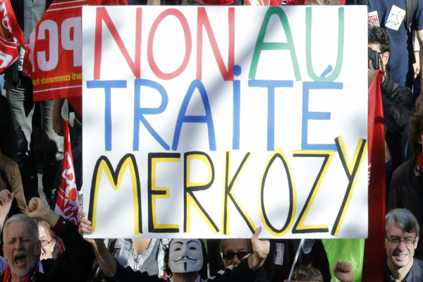Les Français manifestent contre l’austérité et le pacte budgétaire